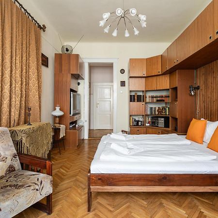 Bpr W21 Retro Home With Balcony Βουδαπέστη Εξωτερικό φωτογραφία