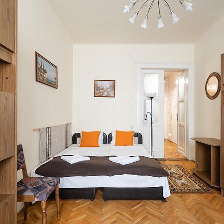 Bpr W21 Retro Home With Balcony Βουδαπέστη Εξωτερικό φωτογραφία