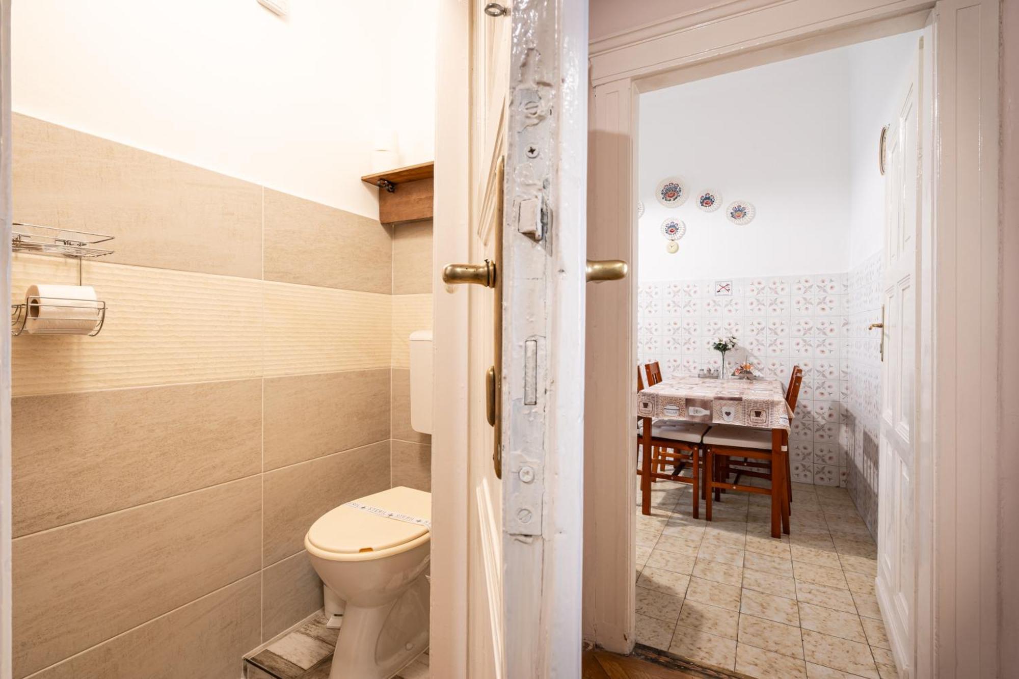 Bpr W21 Retro Home With Balcony Βουδαπέστη Εξωτερικό φωτογραφία