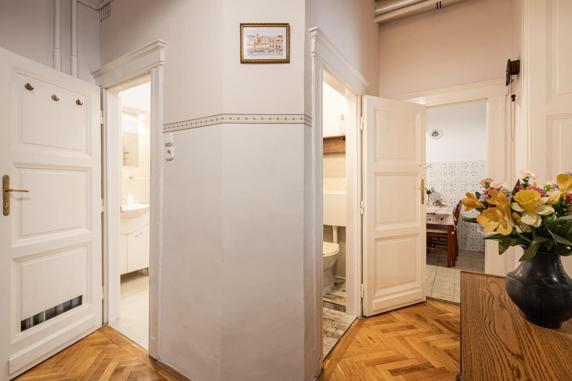 Bpr W21 Retro Home With Balcony Βουδαπέστη Εξωτερικό φωτογραφία